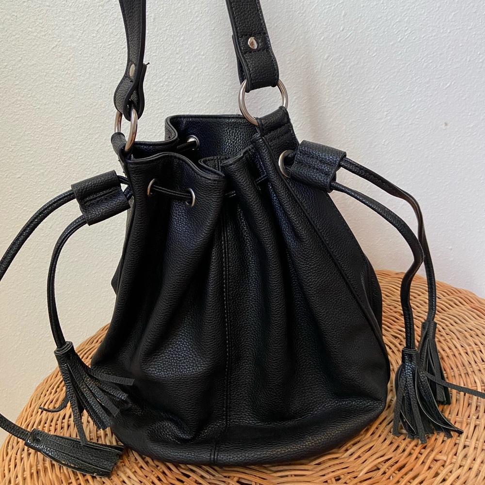 Black leather Fringe handbag